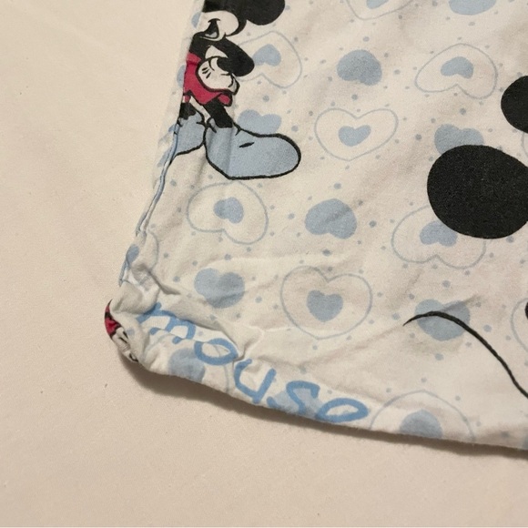 Mickey Mouse and Minnie Mouse Duvet Cover Flaw - Picture 14 of 16